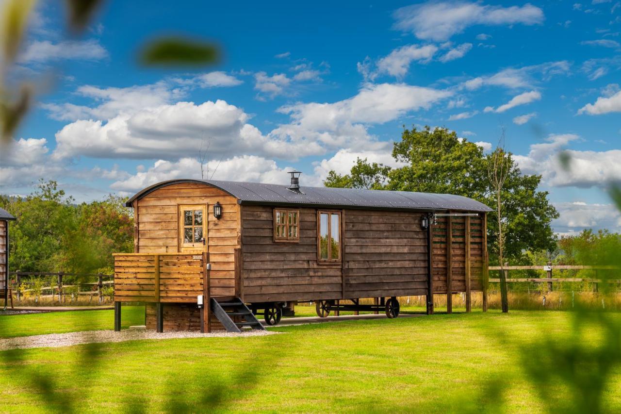 Ashwood Shepherd Hut -Ockeridge Rural Retreats Apartment วุร์สเตอร์ ภายนอก รูปภาพ