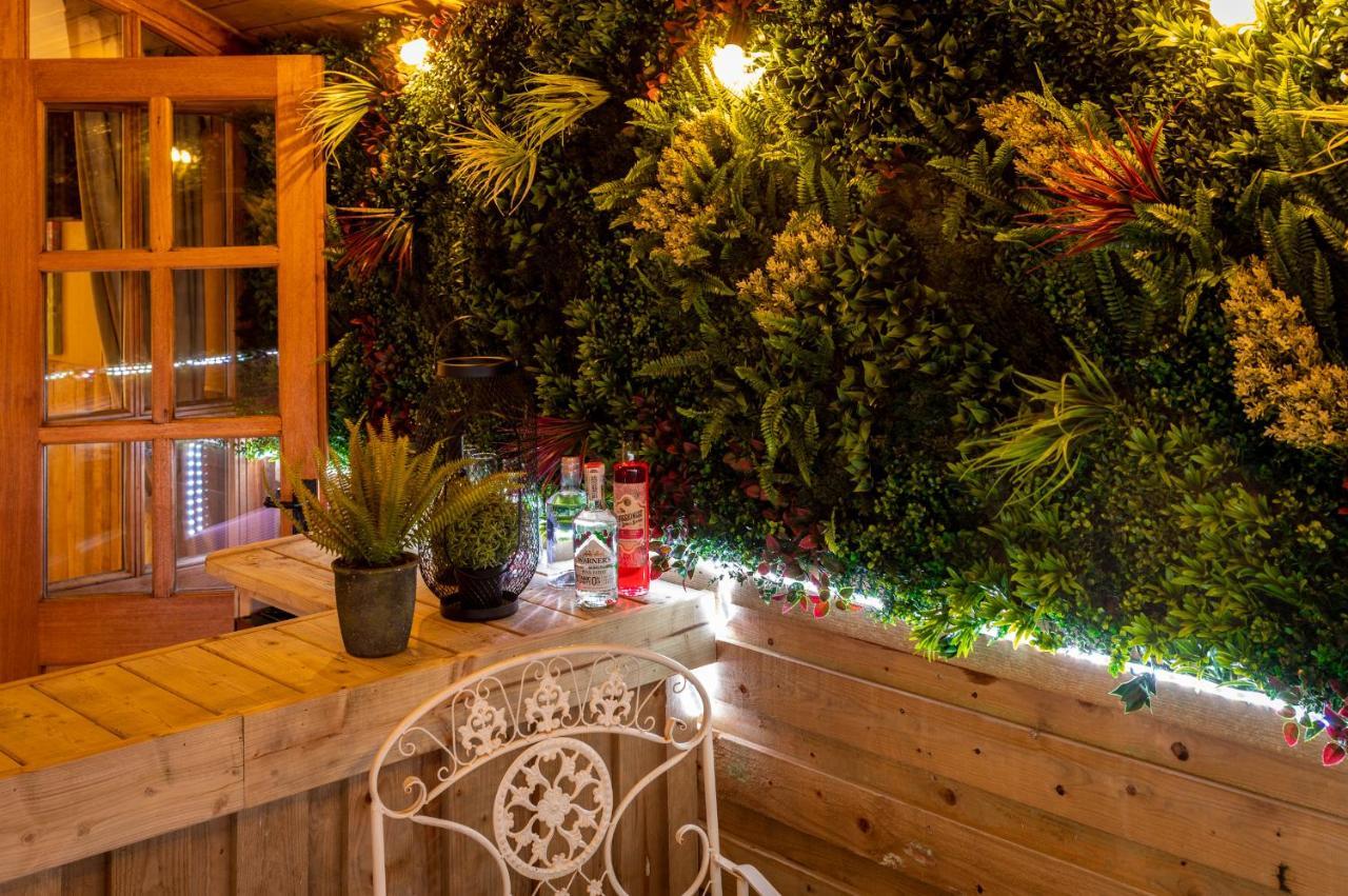 Ashwood Shepherd Hut -Ockeridge Rural Retreats Apartment วุร์สเตอร์ ภายนอก รูปภาพ
