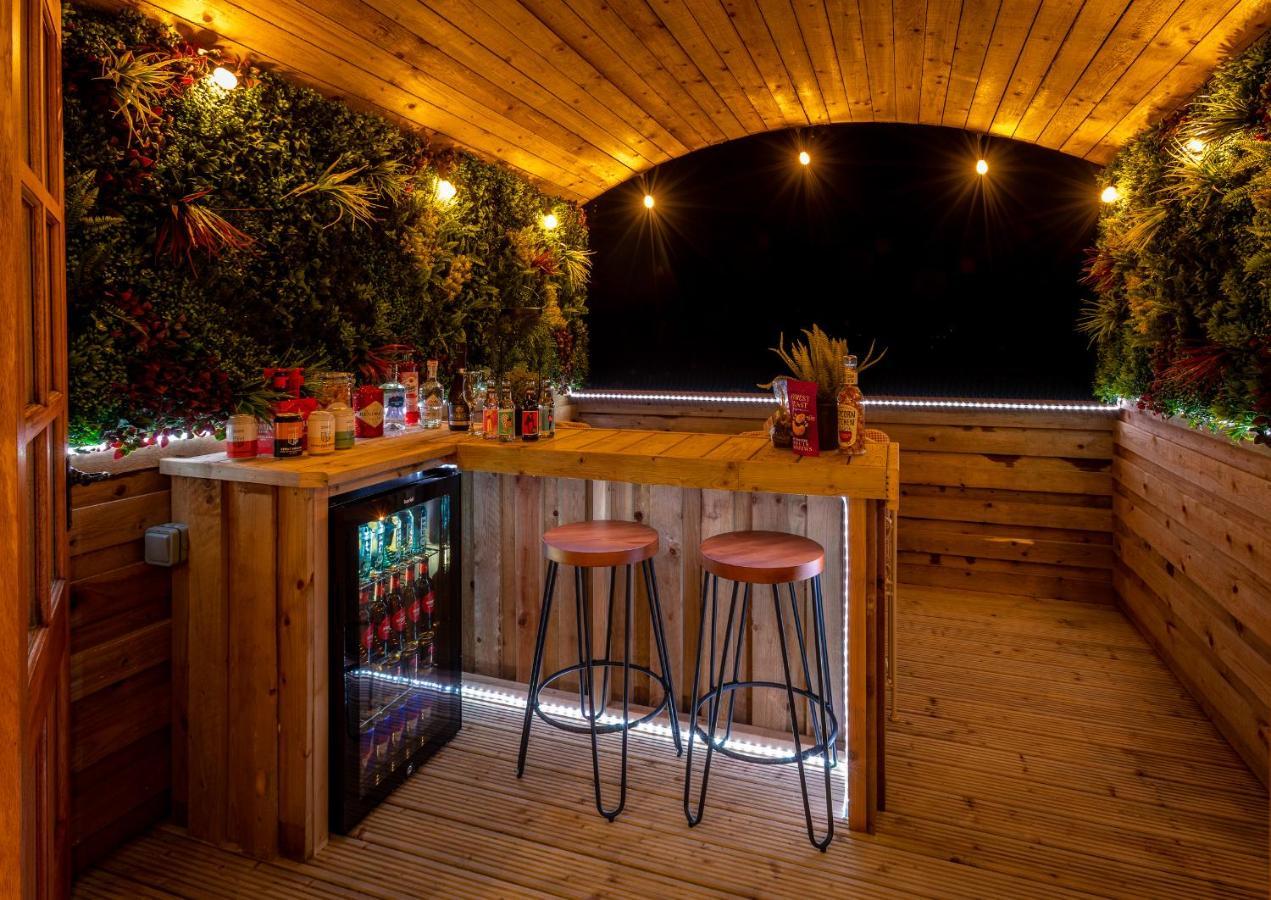 Ashwood Shepherd Hut -Ockeridge Rural Retreats Apartment วุร์สเตอร์ ภายนอก รูปภาพ