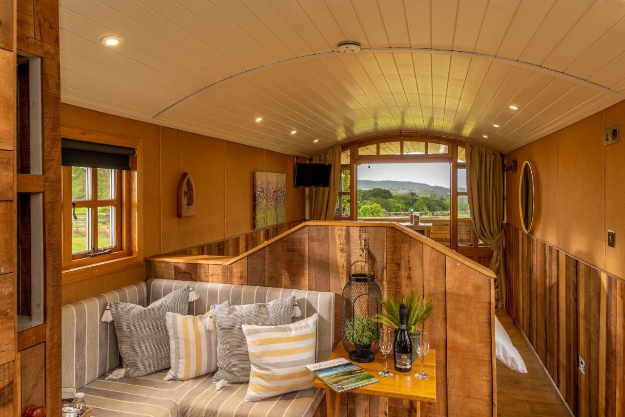 Ashwood Shepherd Hut -Ockeridge Rural Retreats Apartment วุร์สเตอร์ ภายนอก รูปภาพ