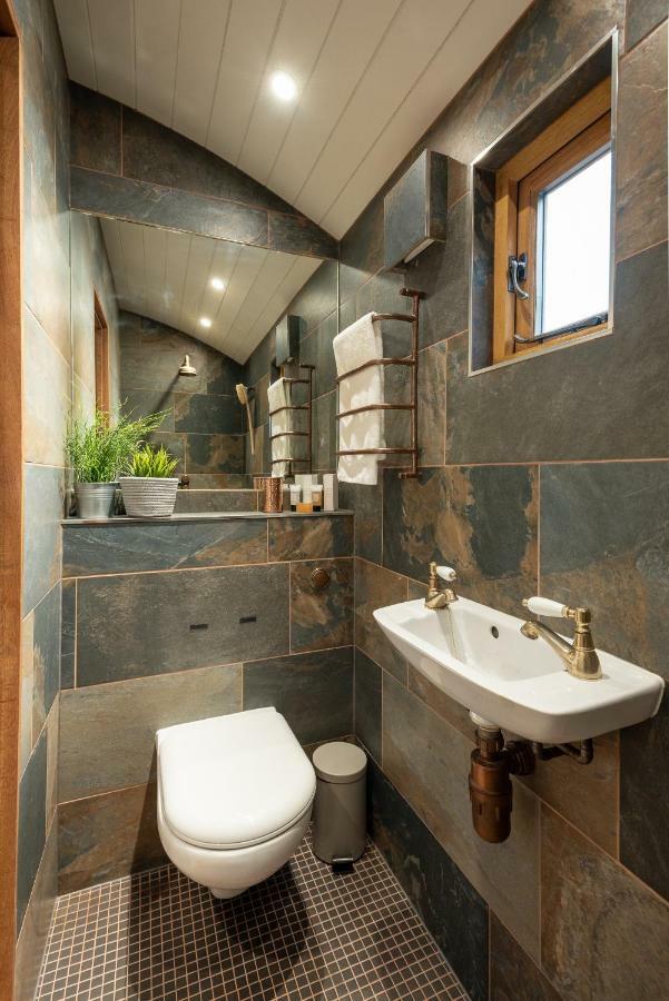 Ashwood Shepherd Hut -Ockeridge Rural Retreats Apartment วุร์สเตอร์ ภายนอก รูปภาพ